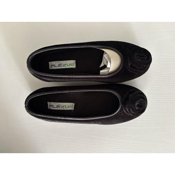 Flexus by Spring Step Women's 37 EU 6.5-7 US Roseloud Black Velvet Ballet Flat - Picture 2 of 5
